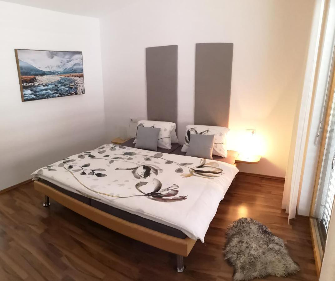Ferienhaus Adela Schruns Luaran gambar