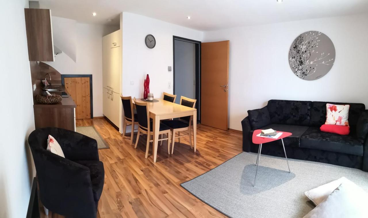 Ferienhaus Adela Schruns Luaran gambar